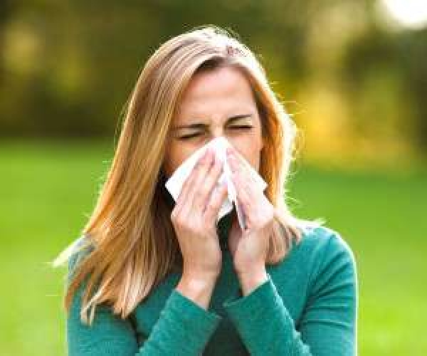چرا آلرژی یا حساسیت اتفاق می‌افتد؟