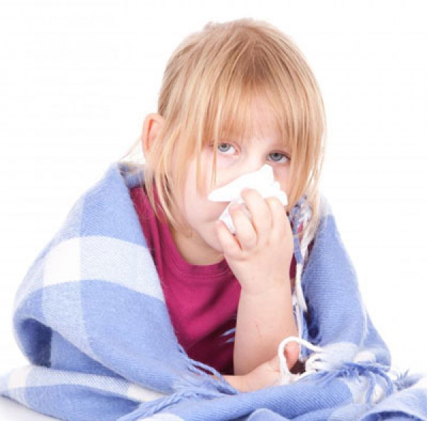 از کجا بفهمم فرزندم سرما خورده، آلرژی دارد یا آنفلوآنزا گرفته؟