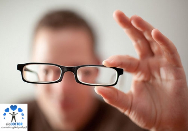 استفاده از عینک بهترین روش برای درمان نزدیک بینی است